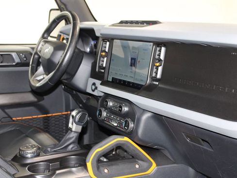 Used 2021 Ford Bronco Badlands image 33