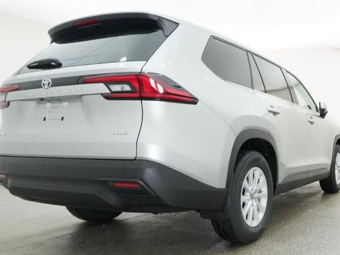 New 2026 Toyota Grand Highlander XLE image 24