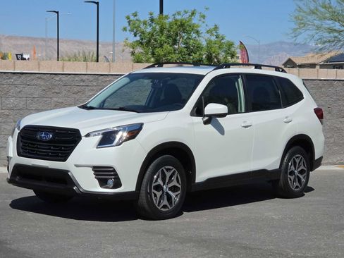 Used 2023 Subaru Forester Premium AWD/4WD image 5