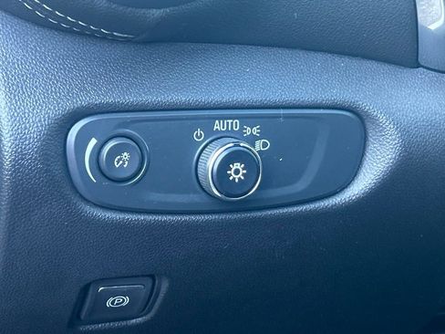 Used 2024 Chevrolet Blazer LT image 33