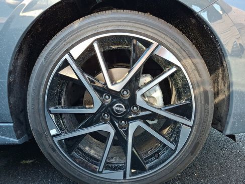 New 2025 Nissan Sentra SR w/ SR Premium Package image 4