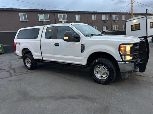 Used 2017 Ford F250 XL w/ Power Equipment Group image 15