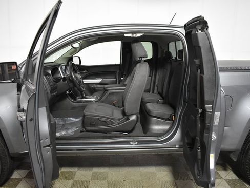 Used 2022 Chevrolet Colorado LT w/ LT Convenience Package image 27