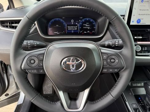 Used 2026 Toyota Corolla Cross XLE w/ Convenience Package image 15