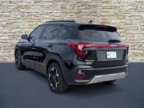 Certified 2025 Kia Seltos S FWD image 4