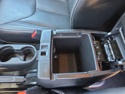 Used 2017 Jeep Wrangler Unlimited Rubicon AWD/4WD image 27