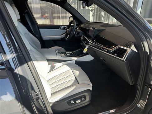 New 2026 BMW X5 xDrive40i w/ M Sport Package image 14