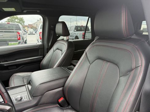 Used 2023 Ford Expedition Limited AWD/4WD image 8
