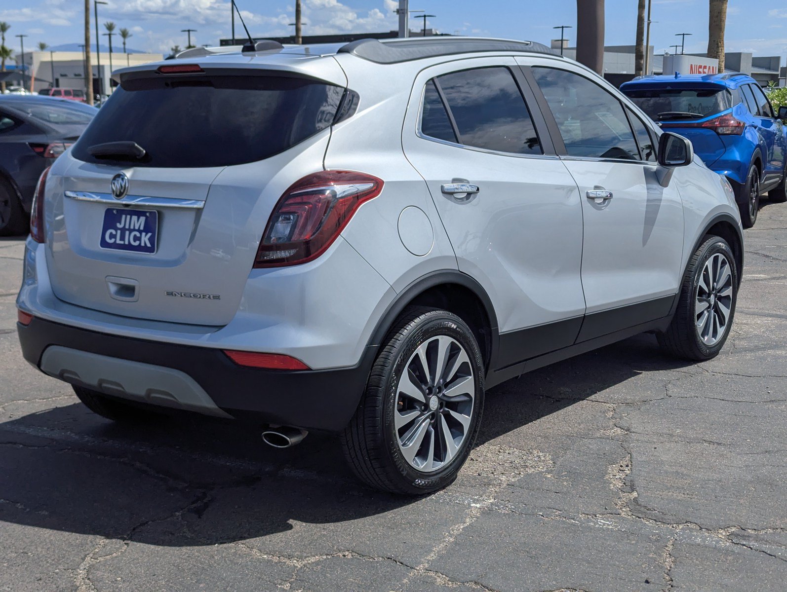 Used 2021 Buick Encore Preferred w/ Safety Package FWD image 2