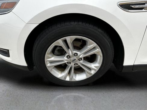 Used 2014 Ford Taurus SEL w/ Equipment Group 201A image 24