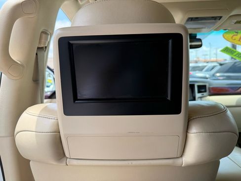 Used 2015 Lexus LX 570 4WD image 18