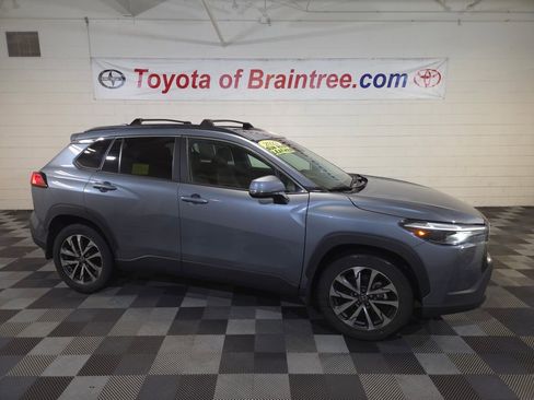 Certified 2023 Toyota Corolla Cross XLE w/ Convenience Package image 1