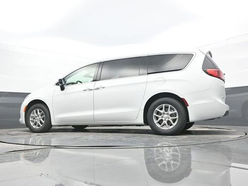 New 2026 Chrysler Voyager LX image 54