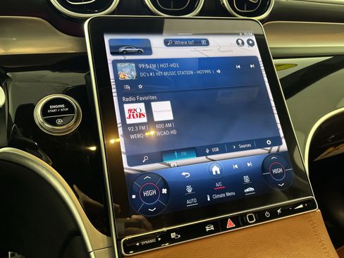 Used 2024 Mercedes-Benz GLC 300 4MATIC image 18