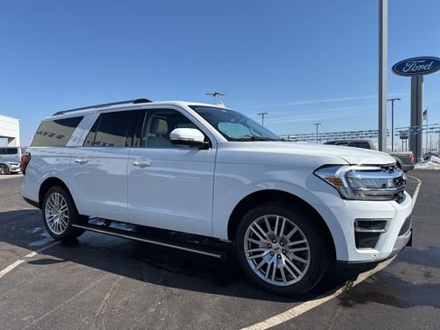 Used 2024 Ford Expedition Max Limited image 3