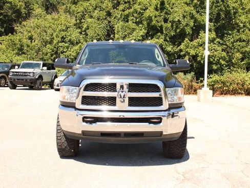Used 2017 RAM 2500 Tradesman w/ Chrome Appearance Group AWD/4WD image 3