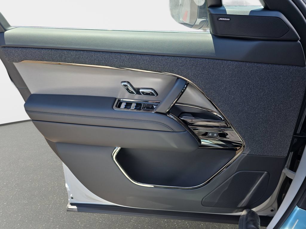 New 2026 Land Rover Range Rover Sport SE AWD/4WD image 19