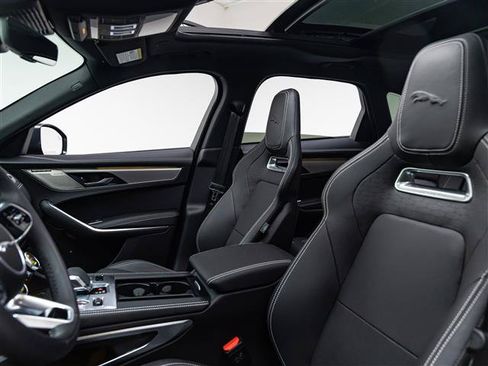 New 2025 Jaguar F-PACE R-Dynamic S AWD/4WD image 15