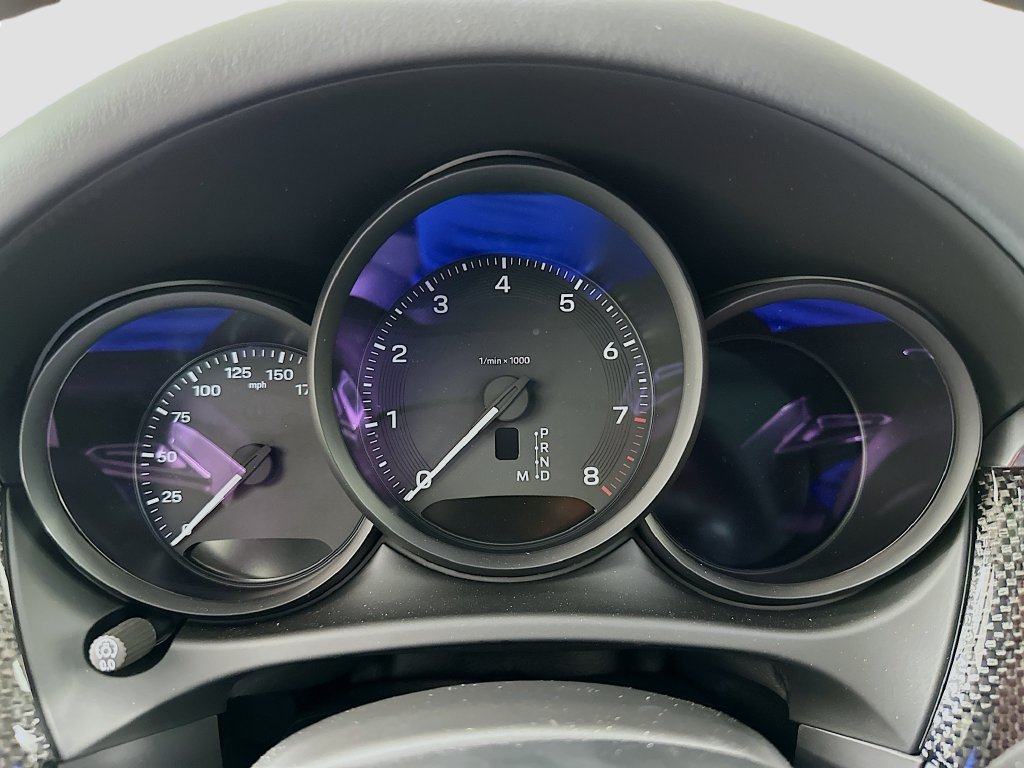 Certified 2025 Porsche Macan AWD/4WD image 13