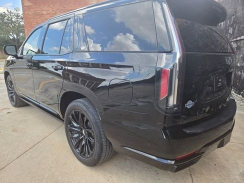 Used 2023 Cadillac Escalade Sport Platinum w/ LPO, ONYX Package image 5