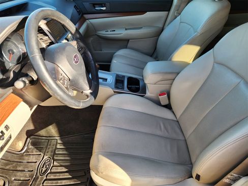 Used 2014 Subaru Outback 2.5i Limited image 13