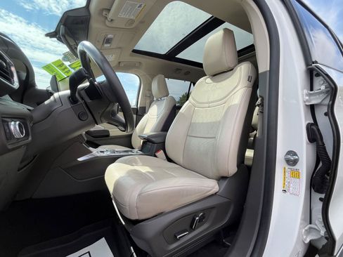 Used 2020 Ford Explorer Platinum w/ Premium Technology Package AWD/4WD image 5