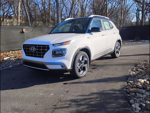 New 2026 Hyundai Venue SEL image 1