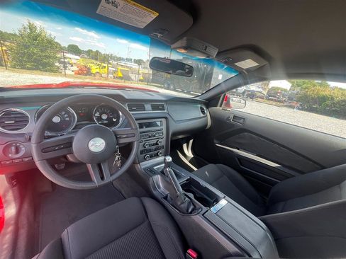 Used 2011 Ford Mustang GT RWD image 21