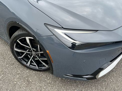 Used 2024 Toyota Prius Prime XSE image 3