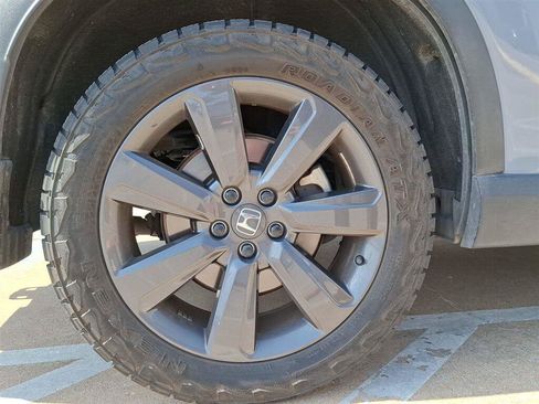 Used 2023 Honda Pilot Sport image 11