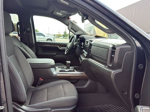 Used 2024 Chevrolet Silverado 1500 LT AWD/4WD image 12