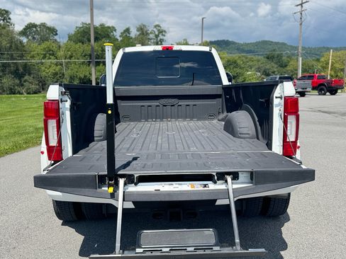 Used 2021 Ford F450 Limited w/ FX4 Off-Road Package AWD/4WD image 35