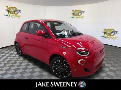 New 2024 FIAT 500 e (RED)