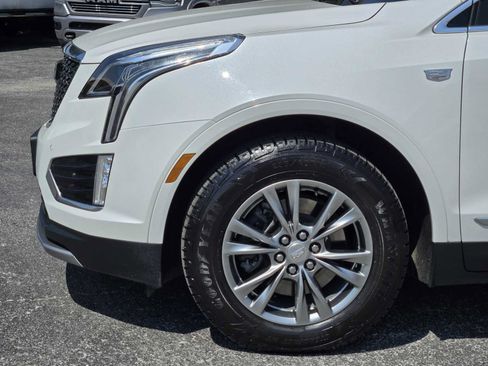 Certified 2021 Cadillac XT5 Premium Luxury w/ LPO, Floor Liner Package FWD image 8