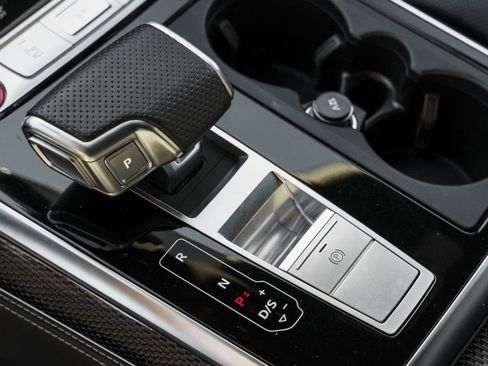 Used 2023 Audi SQ8 Prestige image 11