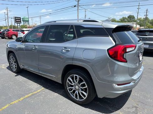 Used 2024 GMC Terrain Denali w/ Denali Premium Package AWD/4WD image 4