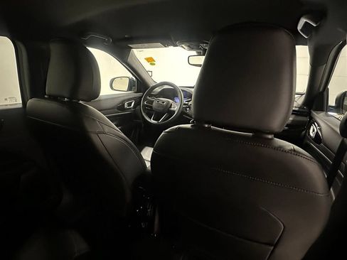 Used 2026 Jeep Compass Limited AWD/4WD image 26