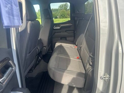 Used 2024 Chevrolet Silverado 1500 LT AWD/4WD image 39