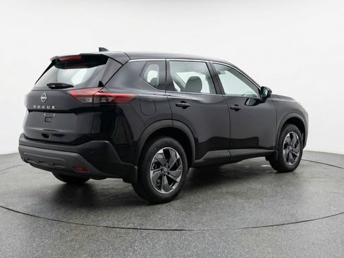 Used 2025 Nissan Rogue SV image 9
