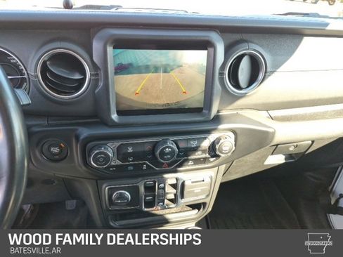 Used 2021 Jeep Wrangler Unlimited Sahara 4xe image 18