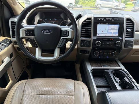 Used 2018 Ford F250 Lariat w/ Lariat Ultimate Package AWD/4WD image 16