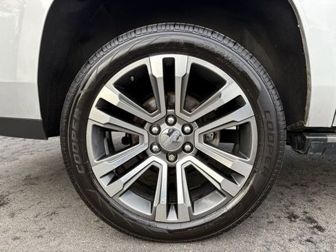 Used 2019 GMC Yukon XL Denali w/ Denali Ultimate Package image 17