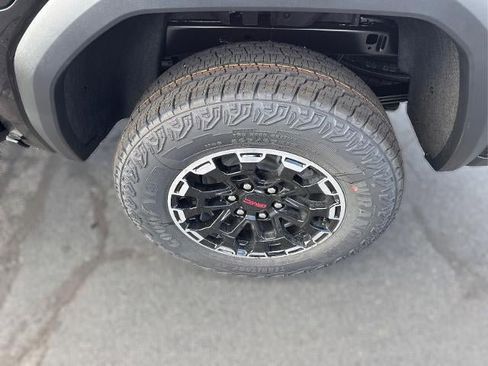 New 2026 GMC Canyon AT4 image 9