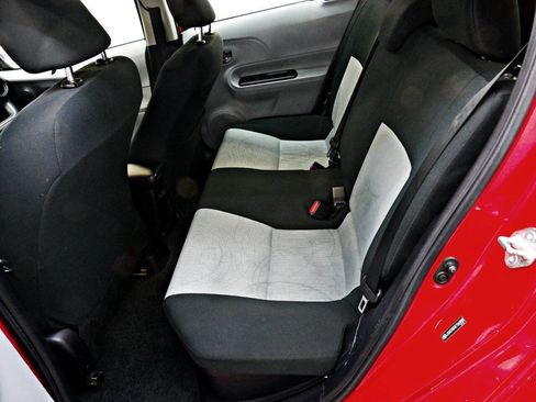 Used 2014 Toyota Prius C Two FWD image 10