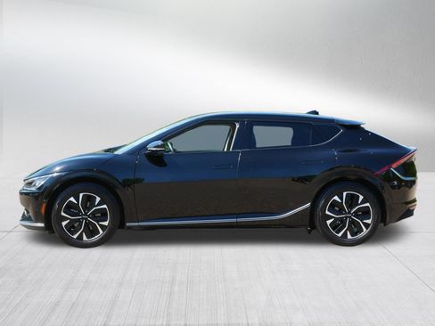 Certified 2023 Kia EV6 Wind w/ Wind Technology Package AWD/4WD image 4