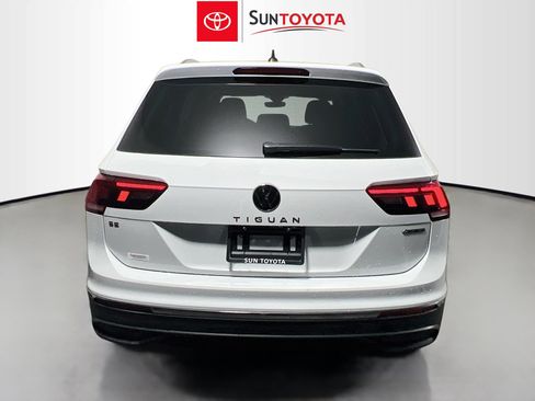 Used 2024 Volkswagen Tiguan SE AWD/4WD image 5
