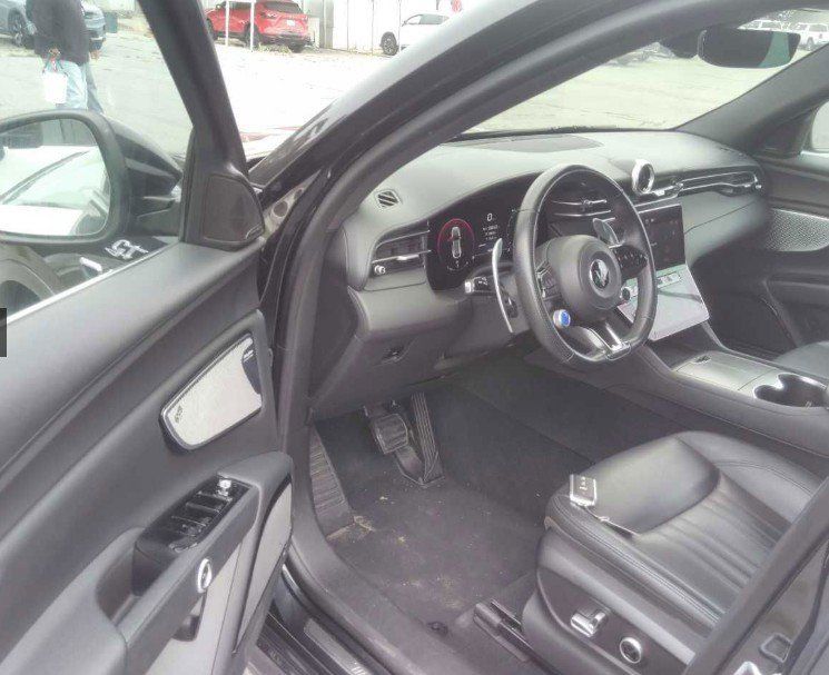 Used 2024 Maserati Grecale GT AWD/4WD image 4