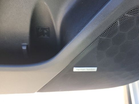 Used 2018 Subaru Crosstrek 2.0i Limited image 18