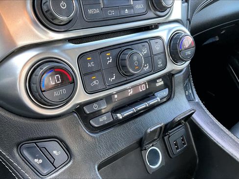 Used 2018 Chevrolet Tahoe LT RWD image 35