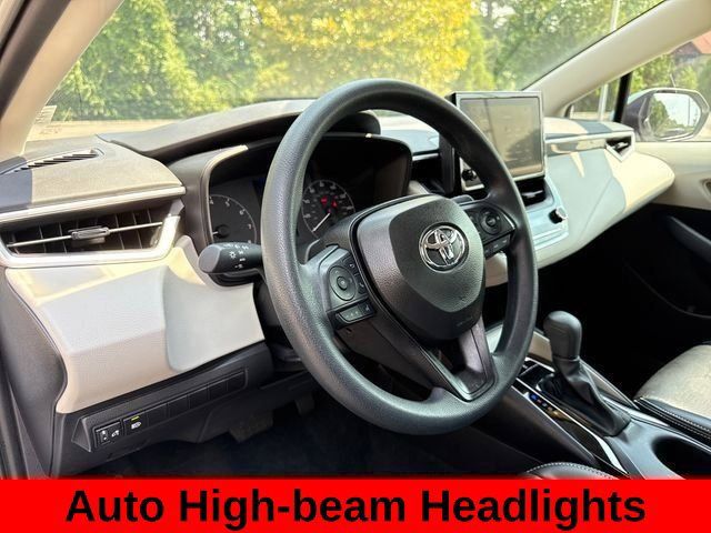 Used 2025 Toyota Corolla LE FWD image 42